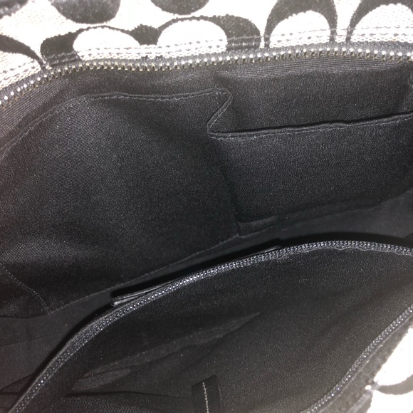 Coach Pocketbook - Picture 3 of 4